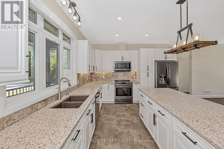 29134371/2500-kearns-way/osgoode-twp-north-of-reg-rd-6/ottawa/ontario/K4P1R9_18