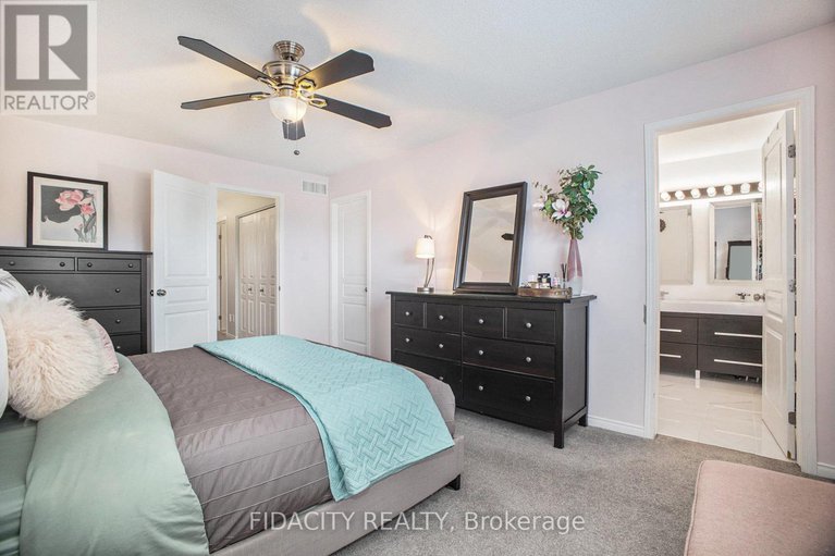 28418816/1493-carronbridge-circle/emerald-meadowstrailwest/ottawa/ontario/K2M0G7_16