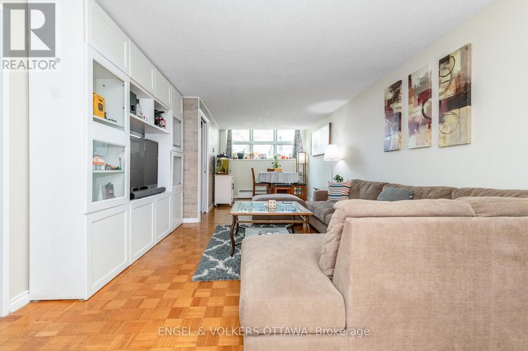 28339267/8-1356-meadowlands-drive-e/borden-farmstewart-farmcarleton-heightsparkwood-hills/ottawa/ontario/K2E6K6_7