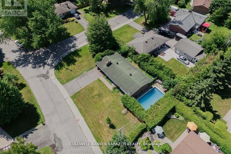 29619474/18-stinson-avenue/lynwood-village/ottawa/ontario/K2H6N1_15