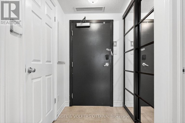 29456642/302-760-chapman-mills-drive/strandherd/ottawa/ontario/K2J3V2_2