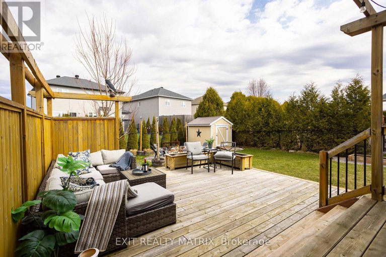 28492201/228-olde-towne-avenue/village-of-russell/russell/ontario/K4R0B3_42