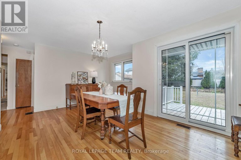 27726698/2099-balharrie-avenue/ottawa/ontario/K1G1G4_7
