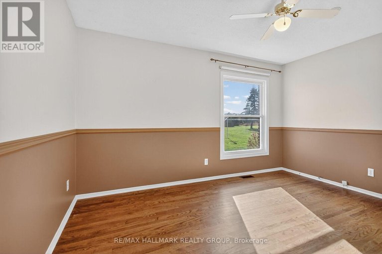 29085504/2772-harbison-road/rideau-twp-south-to-roger-stevens-drive/ottawa/ontario/K0A2Z0_25