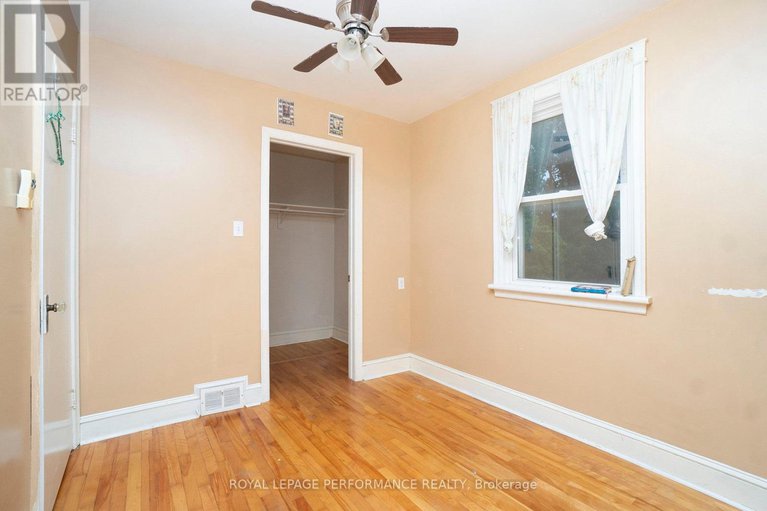 28886314/223-carleton-avenue/ottawa-westtunneys-pasture/ottawa/ontario/K1Y0J5_20