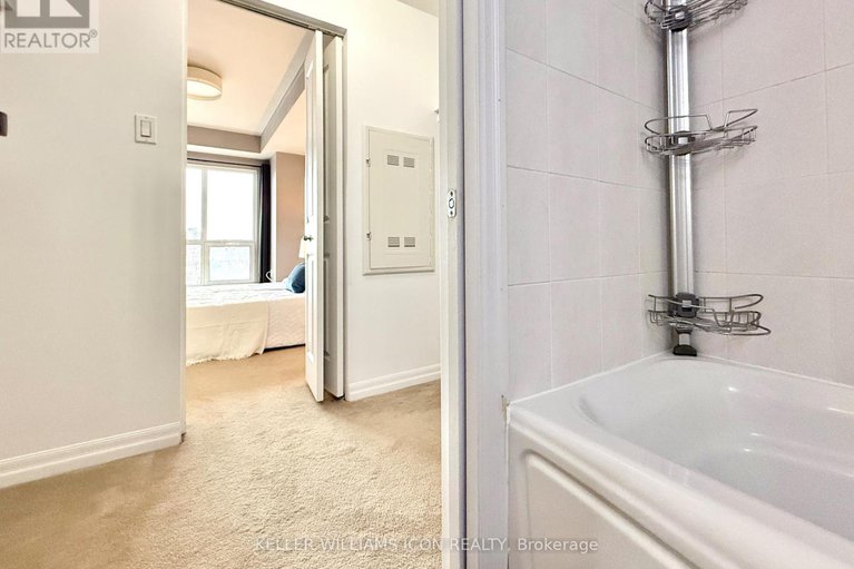 29230408/801-90-landry-street/vanier/ottawa/ontario/K1L0A9_24