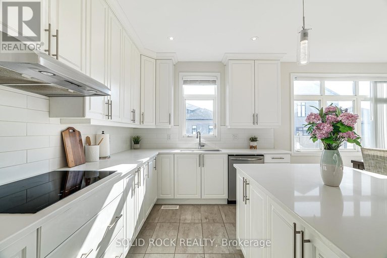 28518234/326-memorial-grove/riverside-southgloucester-glen/ottawa/ontario/K1X0C8_24