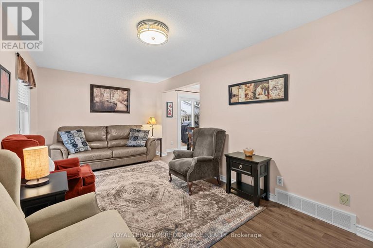 29594623/1782-radway-terrace/chateauneuf/ottawa/ontario/K1C5K2_11