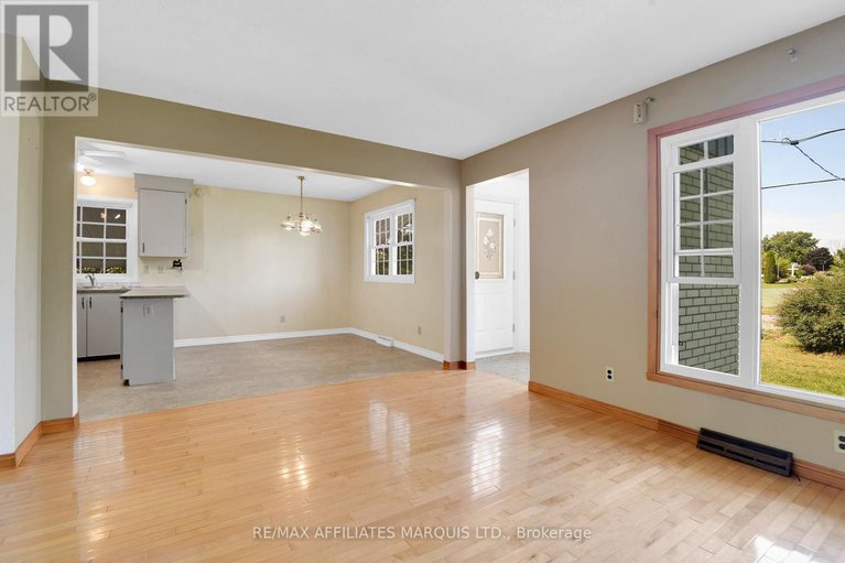 28820008/20334-third-st-gv-street/south-glengarry-charlottenburgh-twp/south-glengarry/ontario/K0C1L0_5