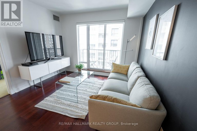 28579926/1007-200-besserer-street/sandy-hill/ottawa/ontario/K1N0A7_11