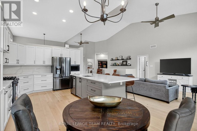 28888061/128-chenoa-way/stonebridge/ottawa/ontario/K2J0M2_18