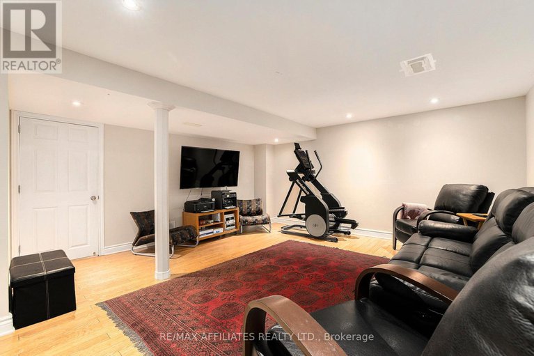 29190142/23-sioux-crescent/bruce-farmgraham-parkqualicumbellands/ottawa/ontario/K2H7E4_25