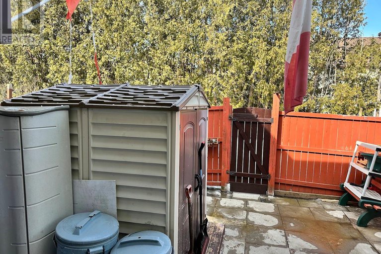 29441507/20-1448-foxwall-street/pineview/ottawa/ontario/K1B5J5_3