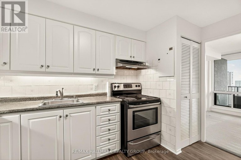 29029131/1702-1195-richmond-road/woodroffe/ottawa/ontario/K2B8E4_15