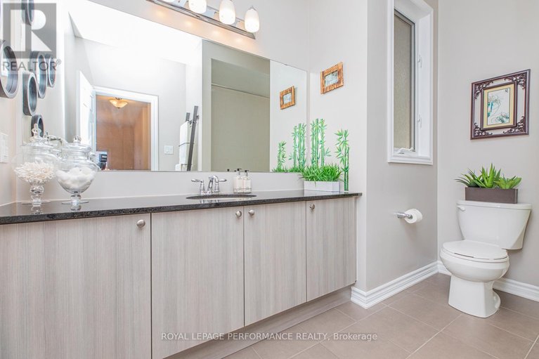 29592529/30-summitview-drive/emerald-meadowstrailwest/ottawa/ontario/K2M2V9_26