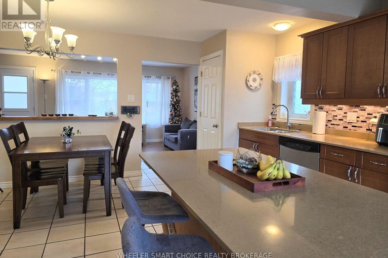 29136480/17-adam-dixon-avenue/long-sault/south-stormont/ontario/K0C1P0_11