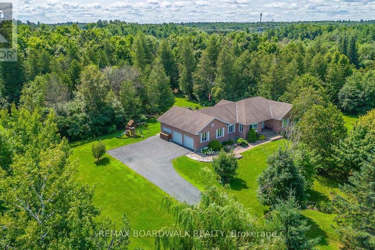 29572523/14-panandrick-view-drive/rural-kanata-central/ottawa/ontario/K2W1A5_1