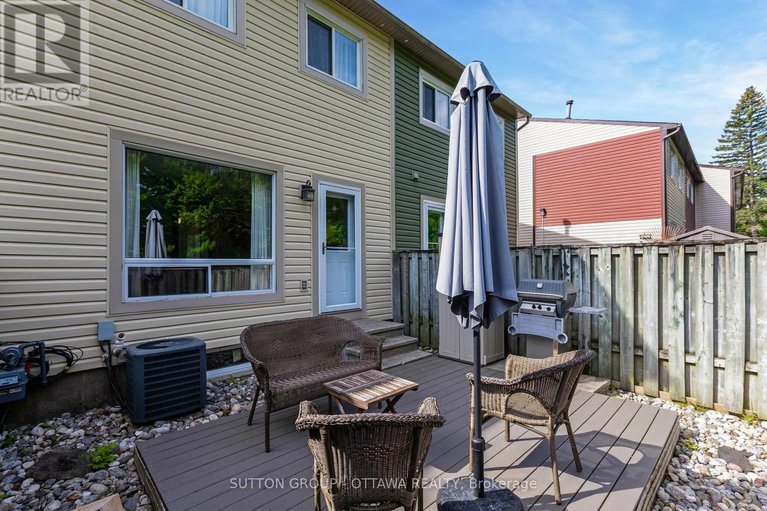 28474228/237-teal-crescent/chatelaine-village/ottawa/ontario/K1E2C3_27