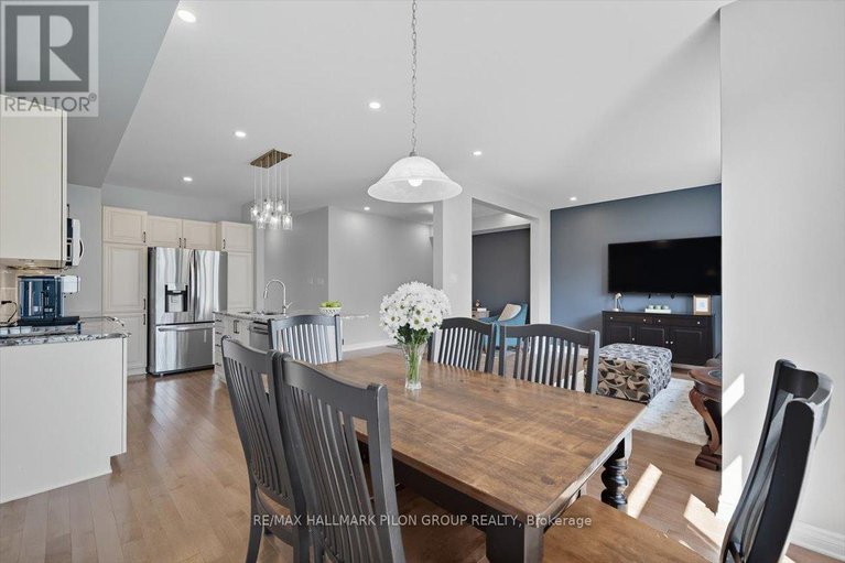 28853610/690-decoeur-drive/avalon-west/ottawa/ontario/K4A1H1_7