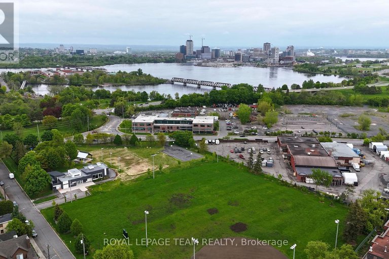 28594051/125-carruthers-avenue/mechanicsville/ottawa/ontario/K1Y1N4_23