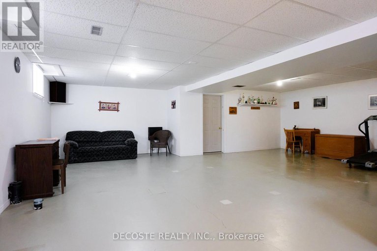 29406829/35-sandfield-avenue-n/alexandria/north-glengarry/ontario/K0C1A0_19