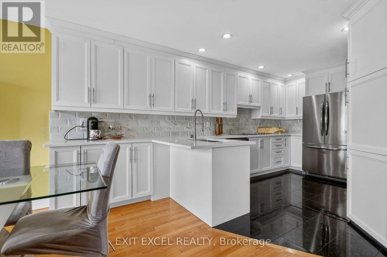 29577468/1093-b-normandy-cr-normandy-crescent/carleton-heights/ottawa/ontario/K2C0L9_18