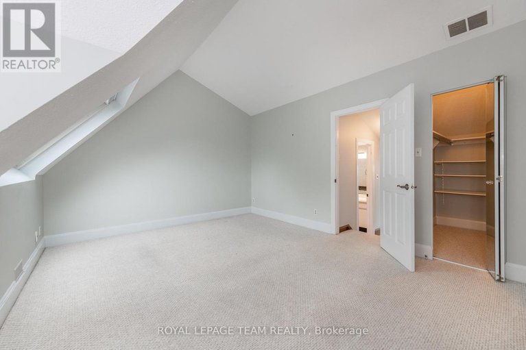 29428183/c-595-besserer-street/sandy-hill/ottawa/ontario/K1N6C8_23