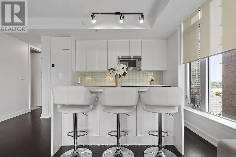 28560756/1101-111-champagne-avenue-s/west-centre-town/ottawa/ontario/K1S5V3_16