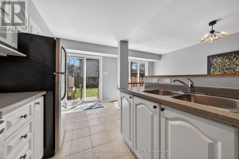 29662790/3835-crowsnest-avenue/quinterra/ottawa/ontario/K1V1K4_16