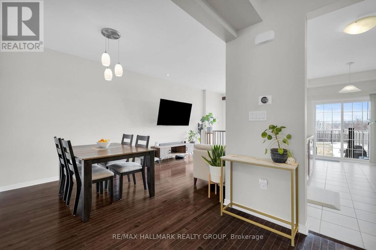 29666967/132-laramie-crescent/stonebridge/ottawa/ontario/K2J5Z8_4