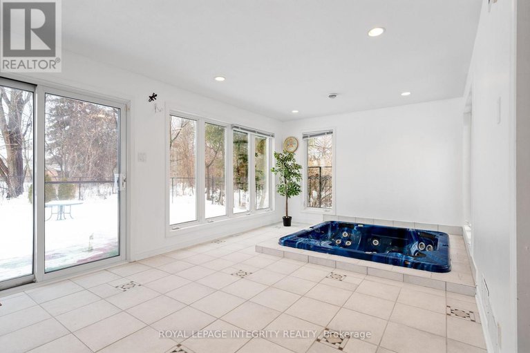 29249716/16-st-andrews-circle/glencairnhazeldean/ottawa/ontario/K2L1L3_21