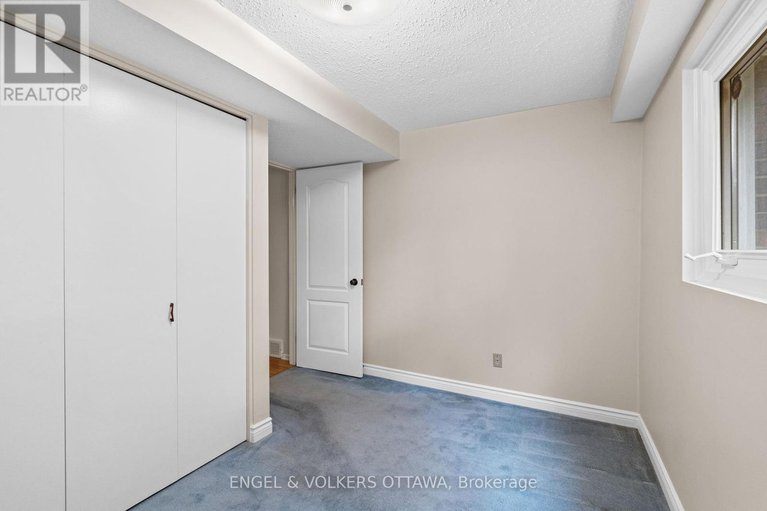 28812739/3348-kodiak-street/south-keys/ottawa/ontario/K1V7S8_38