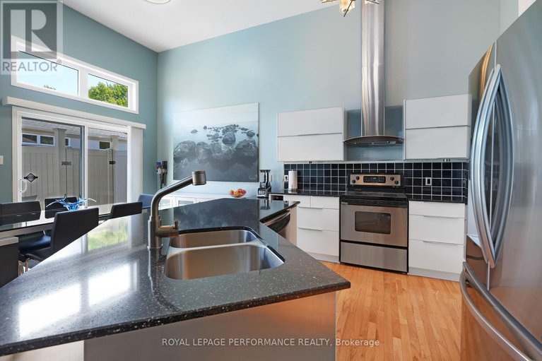 28567960/9-maple-park-private/upper-hunt-club/ottawa/ontario/K1T4A6_13