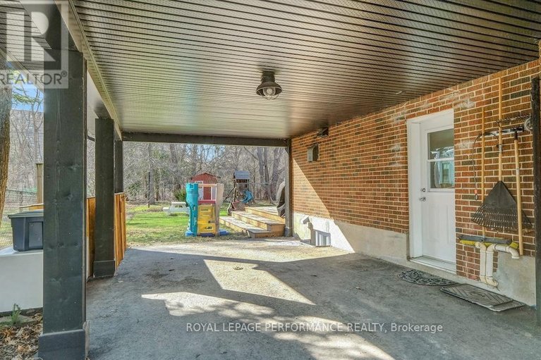 29647561/1638-abbey-road/riverview-park/ottawa/ontario/K1G0H3_44