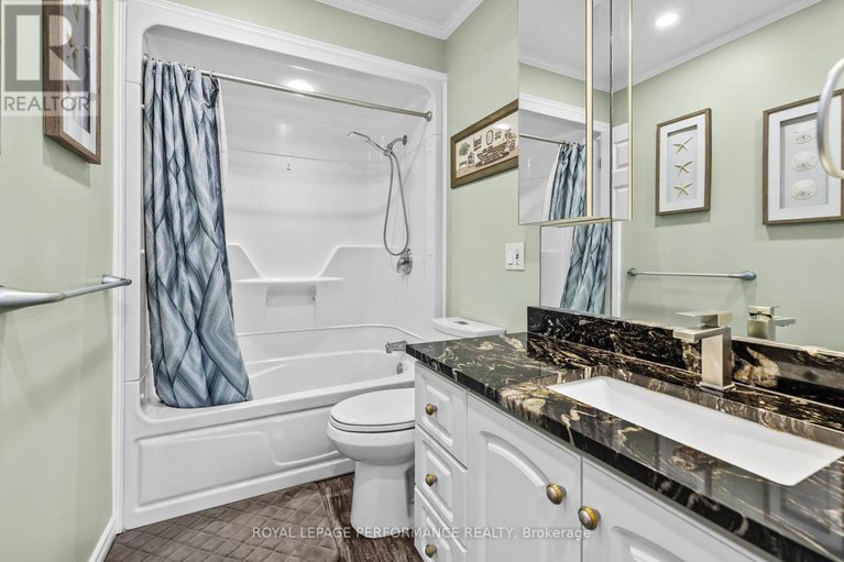 28901447/122-maple-grove-street/russell-twp/russell/ontario/K0A1W0_23