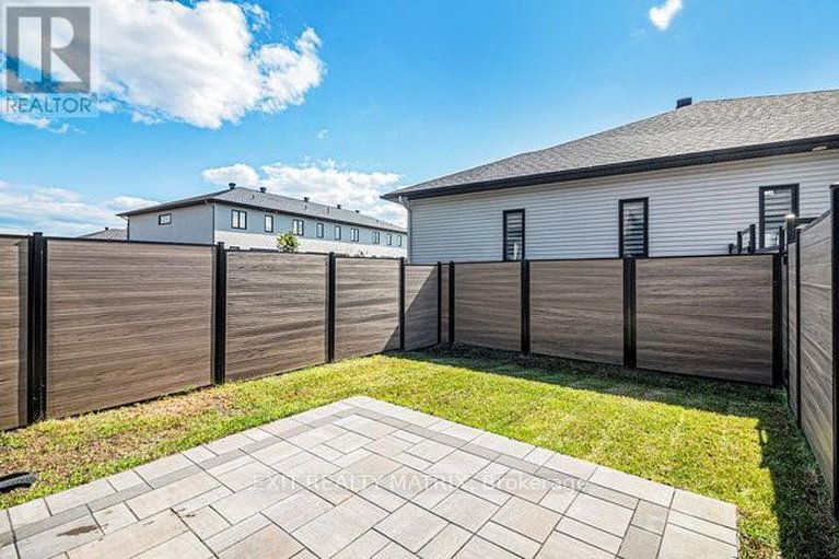 29479544/781-namur-street/embrun/russell/ontario/K0A1W0_38