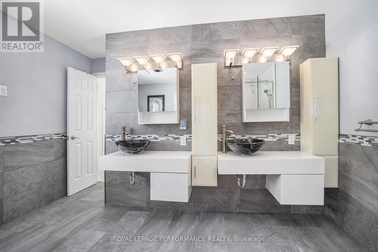 29524227/56-ipswich-terrace/morgans-grantsouth-march/ottawa/ontario/K2K2R3_17