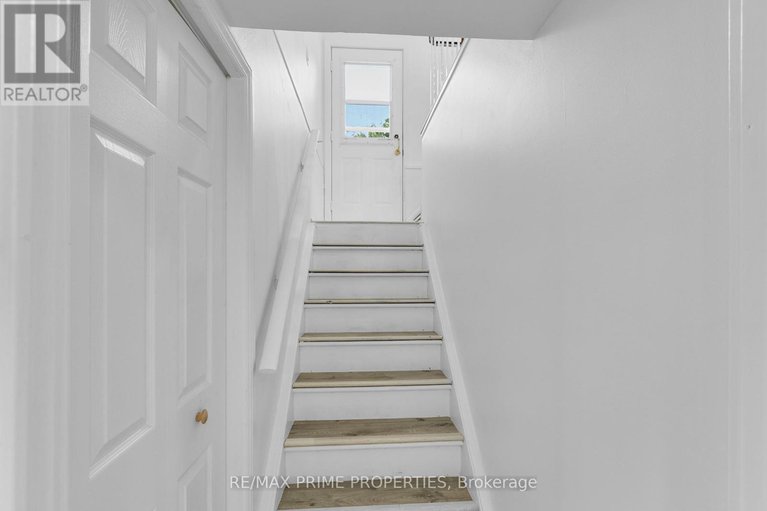 28675419/1035-connery-avenue/elmvale-acresurbandale/ottawa/ontario/K1G2N9_25