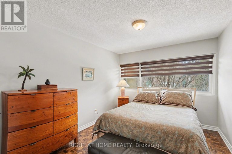 29439108/121-12-corkstown-road/lakeview-park/ottawa/ontario/K2H5B3_19