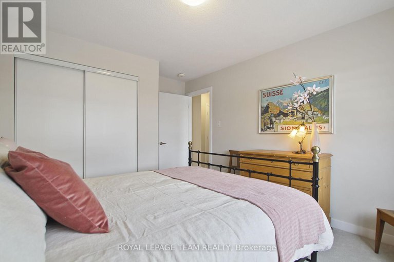 28291753/506-oldenburg-avenue/btwn-franktown-rd-fallowfield-rd/ottawa/ontario/K0A2Z0_39