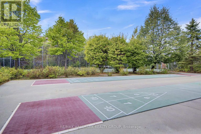 28856481/608-136-darlington-private/hunt-clubwestern-community/ottawa/ontario/K1V0X6_46