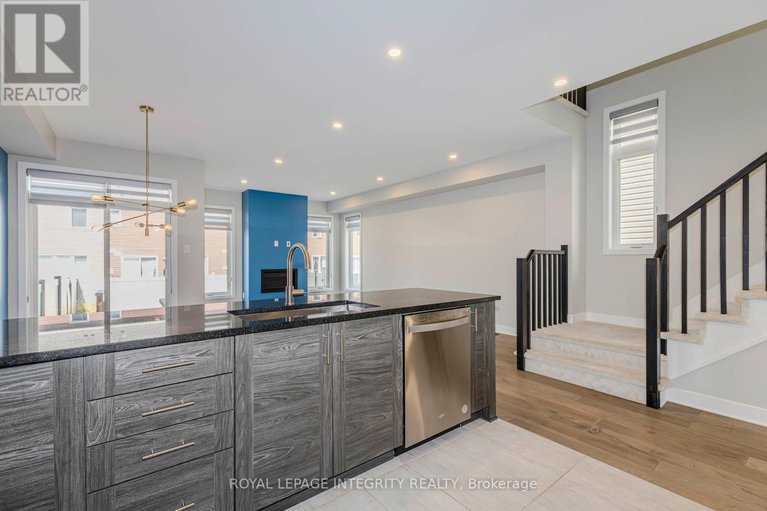 28598493/710-twist-way/emerald-meadowstrailwest/ottawa/ontario/K2V0M8_11