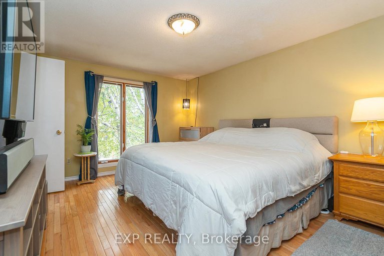 28989665/22-rickey-place/glencairnhazeldean/ottawa/ontario/K2L2E3_21