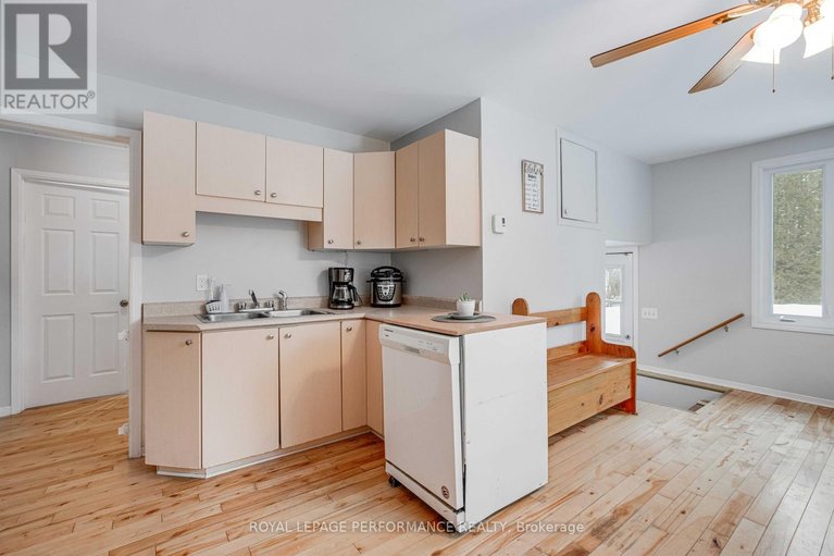 29263428/2375-county-rd-17-road/champlain-twp/champlain/ontario/K0B1K0_7