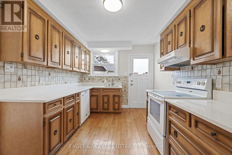 28349600/1960-alta-vista-drive/faircrest-heights/ottawa/ontario/K1H7K8_12