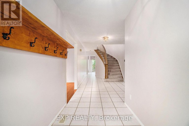 28627059/683-apollo-way/fallingbrookpineridge/ottawa/ontario/K4A1S8_2