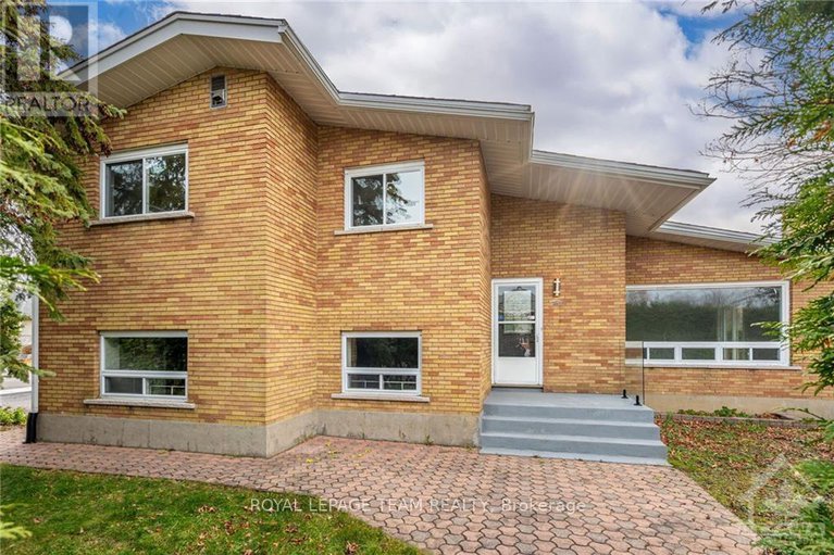 27664923/2196-lenester-avenue/mckellar-heights/ottawa/ontario/K2A1L5_25