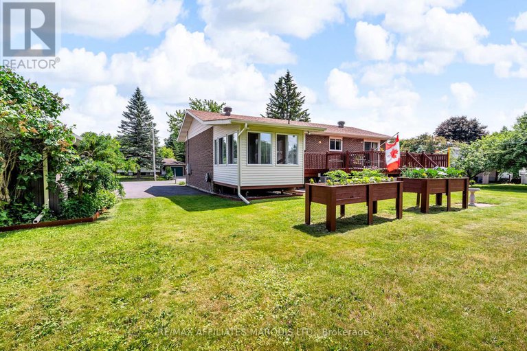 28494873/18227-oak-drive/south-glengarry-charlottenburgh-twp/south-glengarry/ontario/K0C2J0_36