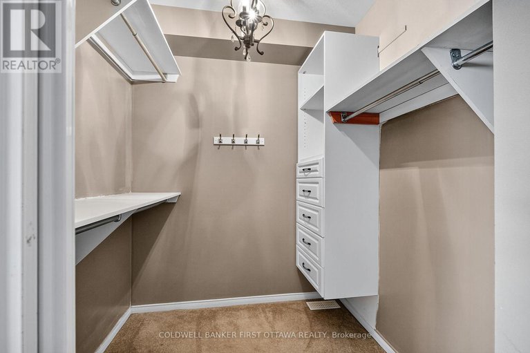 29109622/1249-klondike-road/morgans-grantsouth-march/ottawa/ontario/K2W1E1_35