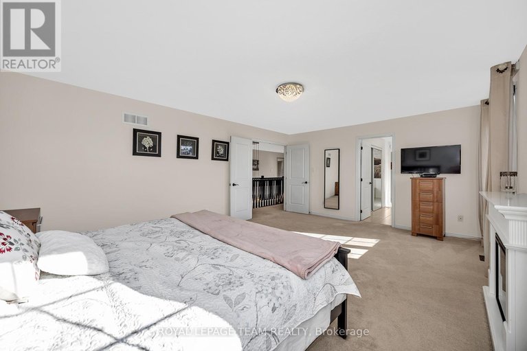 29455650/200-kinloch-court/stonebridge/ottawa/ontario/K2J5S9_29